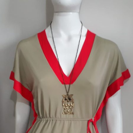 Blusa com laço na cintura